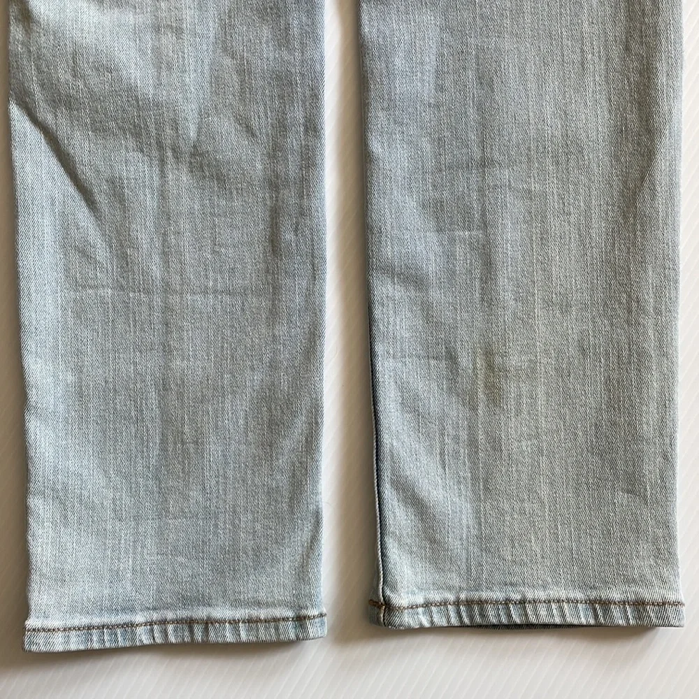 Old Navy light wash skinny Jean with built in flex. Size 14